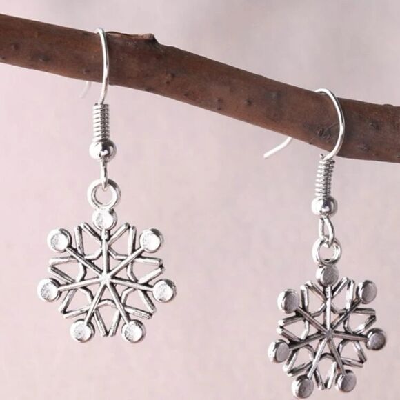 Snowflake earrings   - Picture 1 of 3